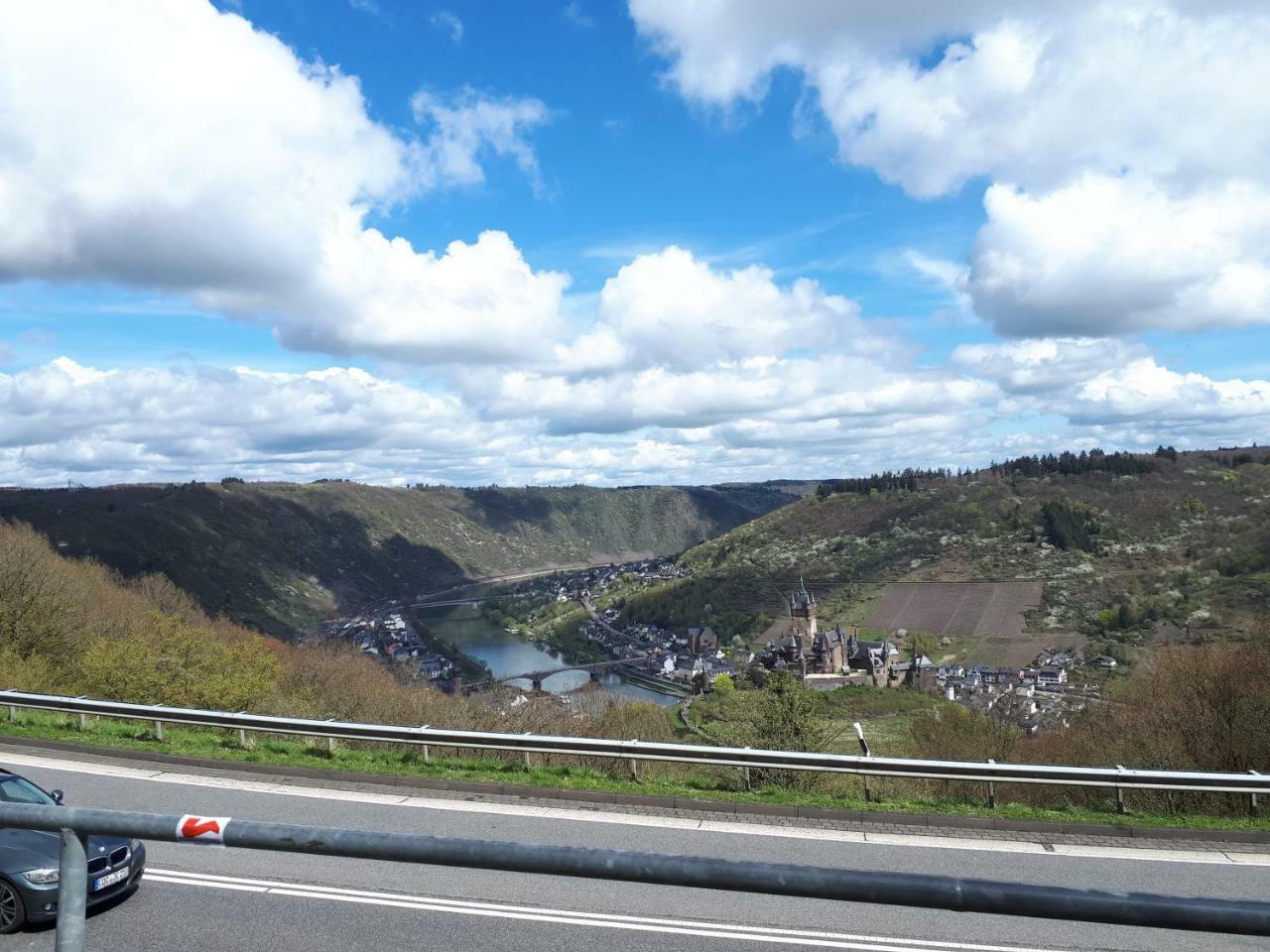 Herberg Die Alte Schleuse Manderscheid Exterior foto